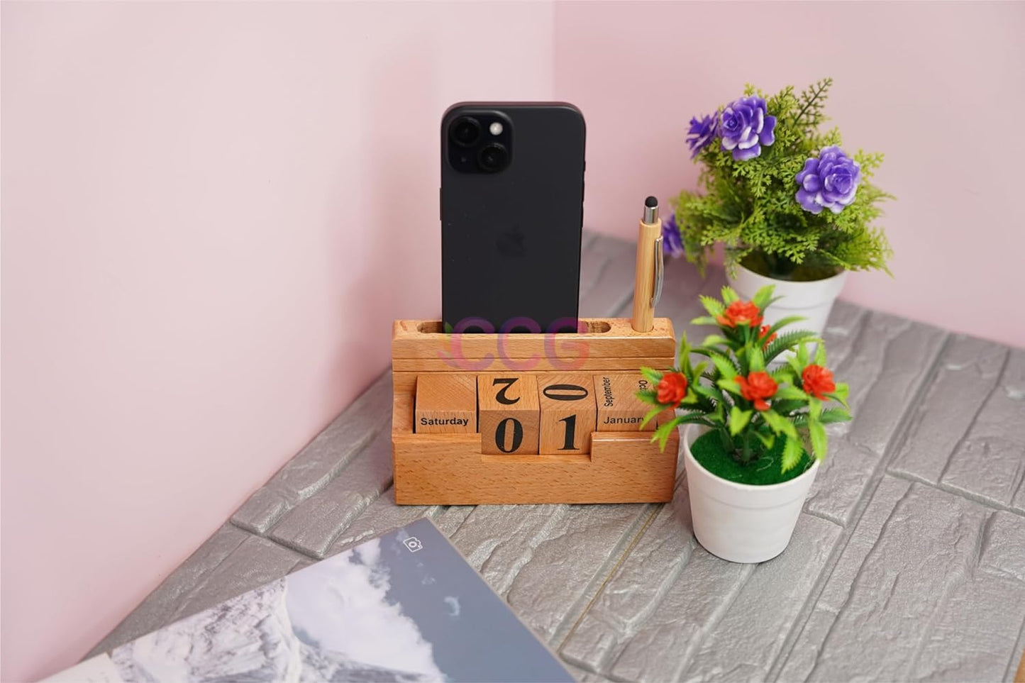 Craft Closet & Gifts - Wooden Stylish Rolling Table Calendar Design Single Pen/Pencil Holder + Mobile Stand - Personalized Office Desk Supplies Accessory for IAS, Advocate, Office & Corporate Gifts
