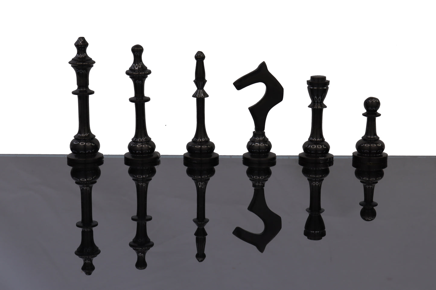 playminds Minimalist Slim-Line Metal Chess Set | Solid Brass & Gunmetal Black