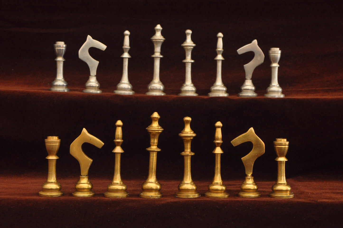 playminds Mirror-Finish Metal Staunton Chess Set | Polished Brass & Silver Chrome