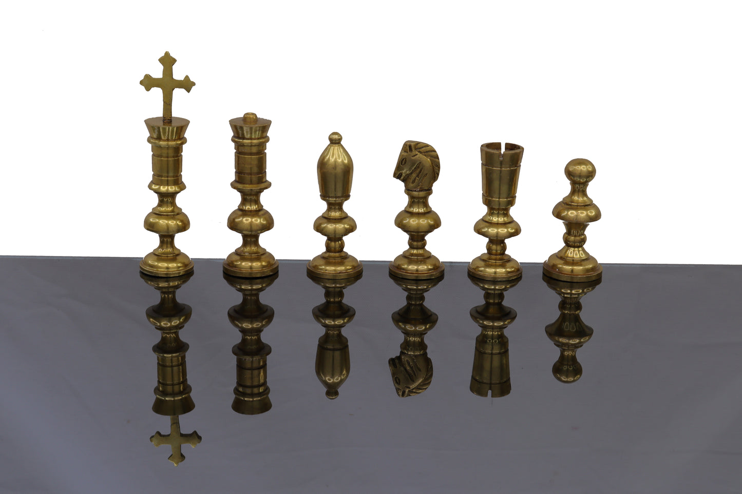 playminds Ultra-Slim Sculptural Metal Chess Set | Polished Brass & Gunmetal