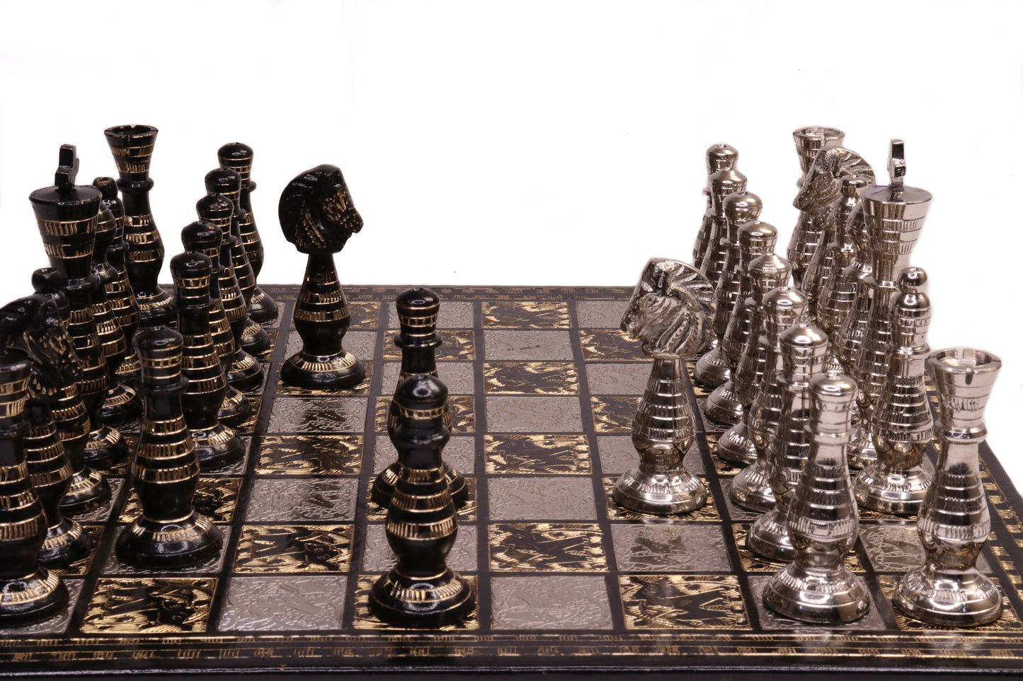 playminds Hand-Etched Silver & Obsidian Metal Chess Set