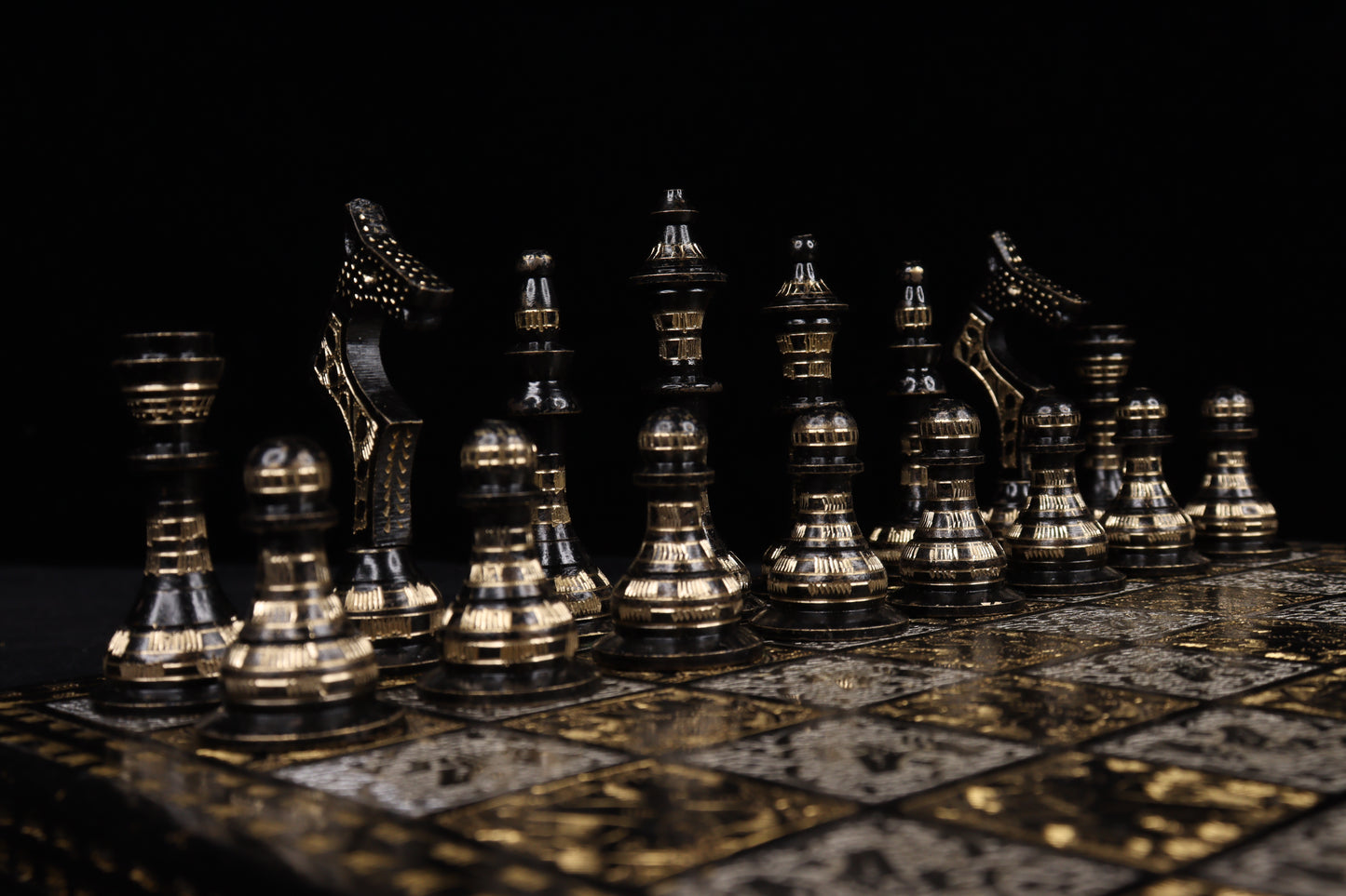 playminds Hand-Etched Silver & Black Metal Chess Set