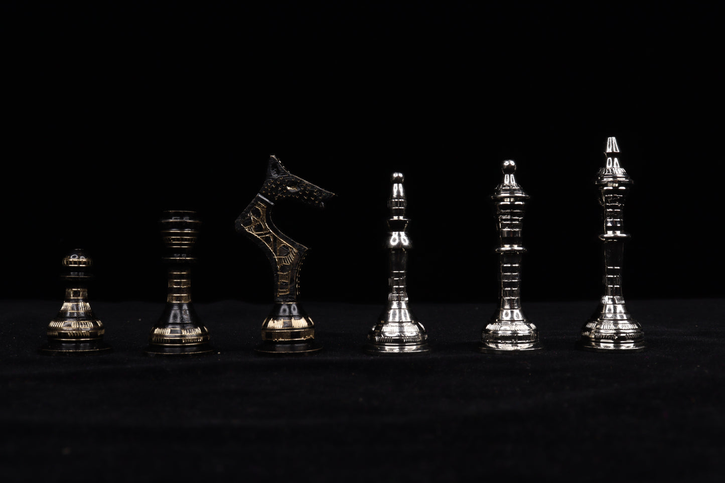 playminds Hand-Etched Silver & Black Metal Chess Set